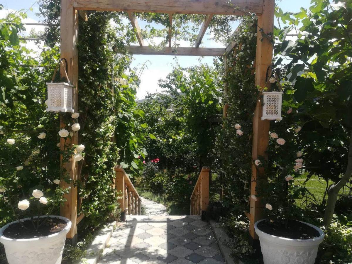 My Garden Hotel Tbilisi Exterior photo